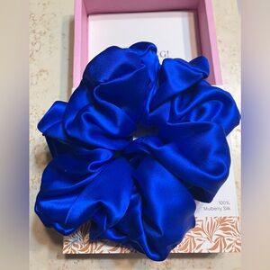 Curlfriend Collective XL silk scrunchie, New with Box